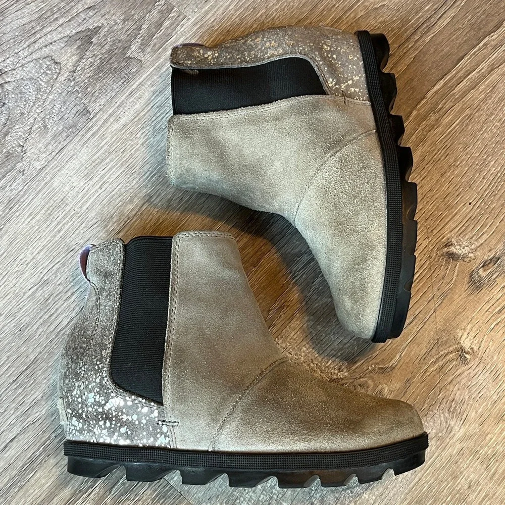 Sorel Joan of Arctic Wedge II Chelsea Boots Gray Suede Womens 5 Youth‎ 4 UK 3